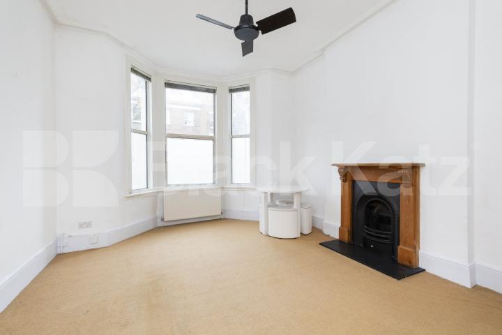 Super one double bedroom flat set within a period house mins to tube & shops Shirland Road, Maida Vale / Queens Park
